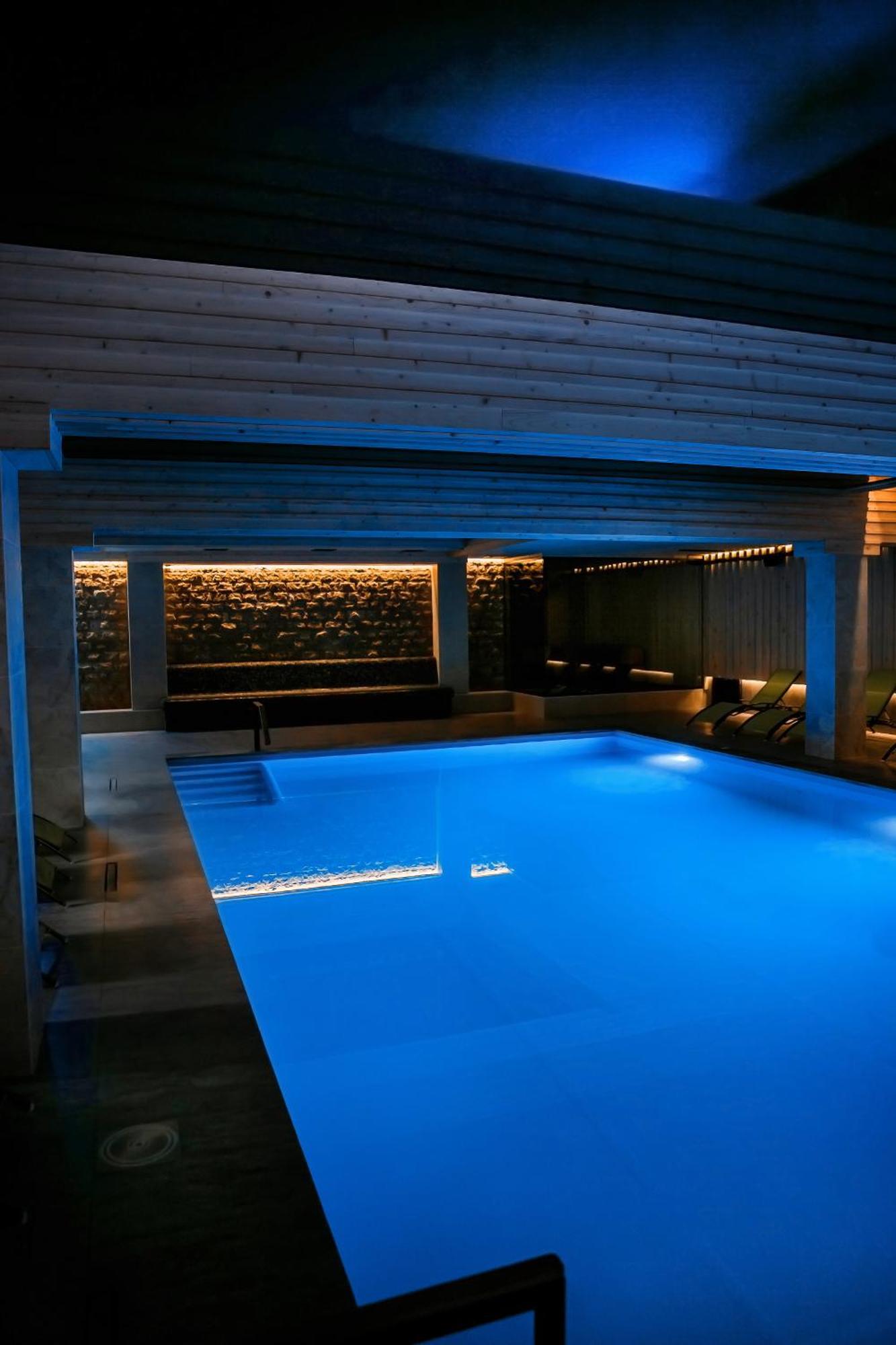 Гетьман Готель & Spa Chortkiv Dış mekan fotoğraf