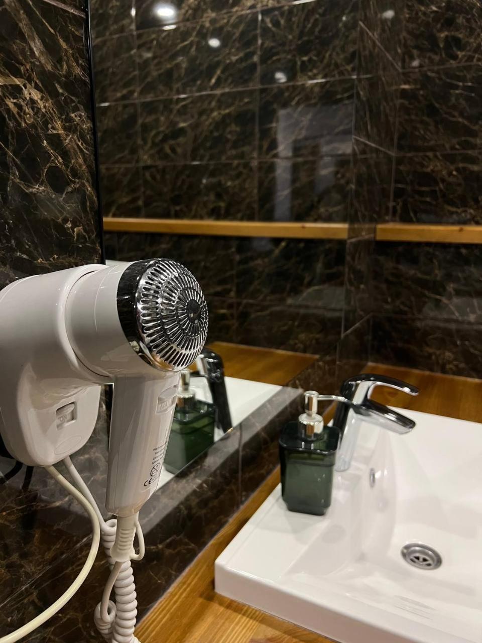 Гетьман Готель & Spa Chortkiv Dış mekan fotoğraf