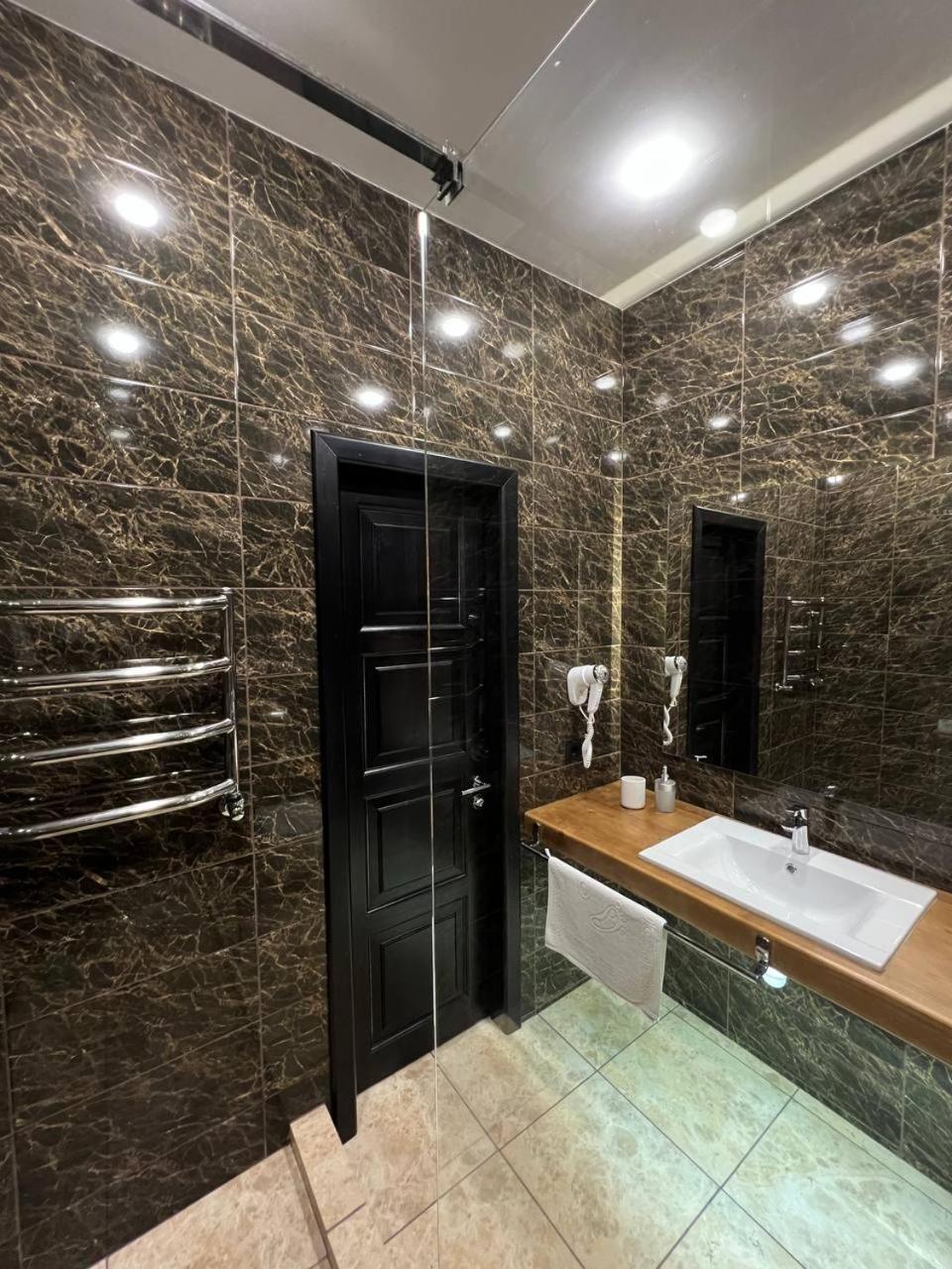 Гетьман Готель & Spa Chortkiv Dış mekan fotoğraf
